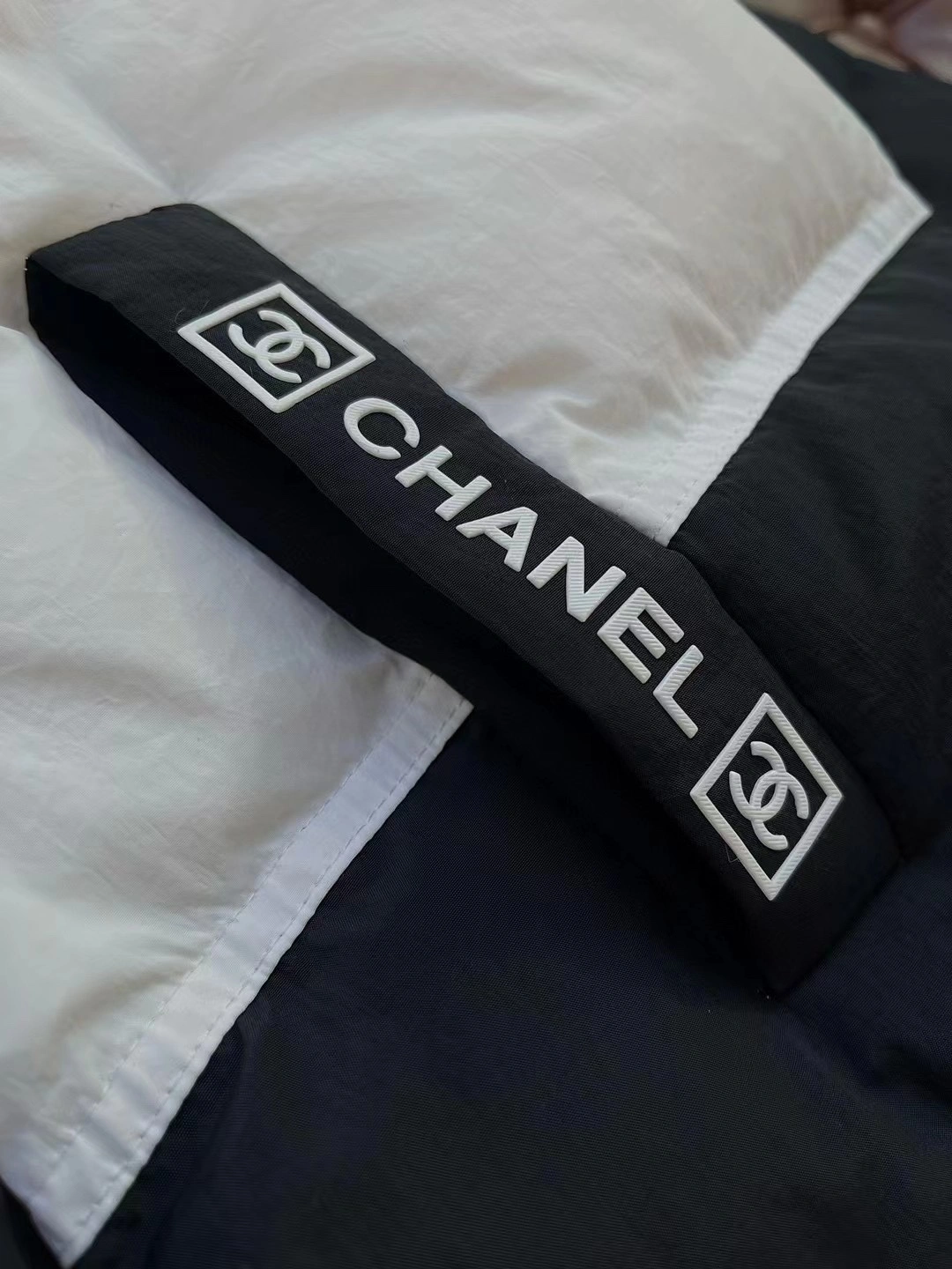 ModernLook Chanel Down Jackets 111499