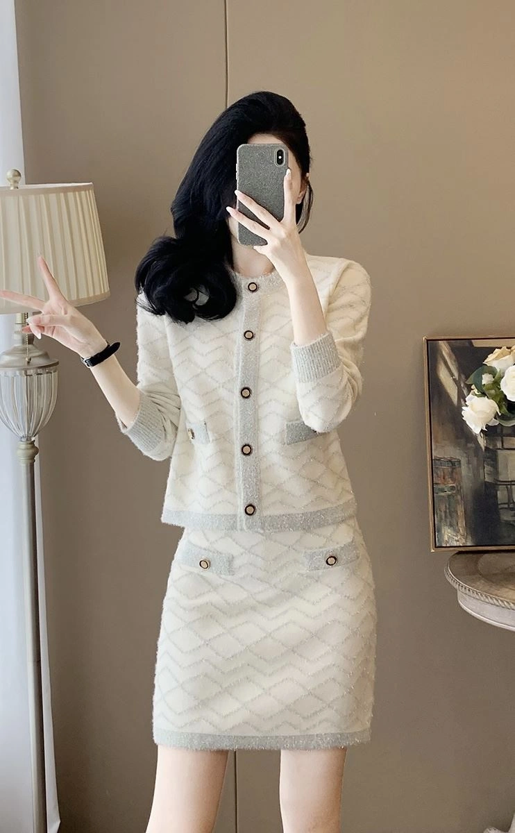 Chanel Dress Suits Resilient 111447