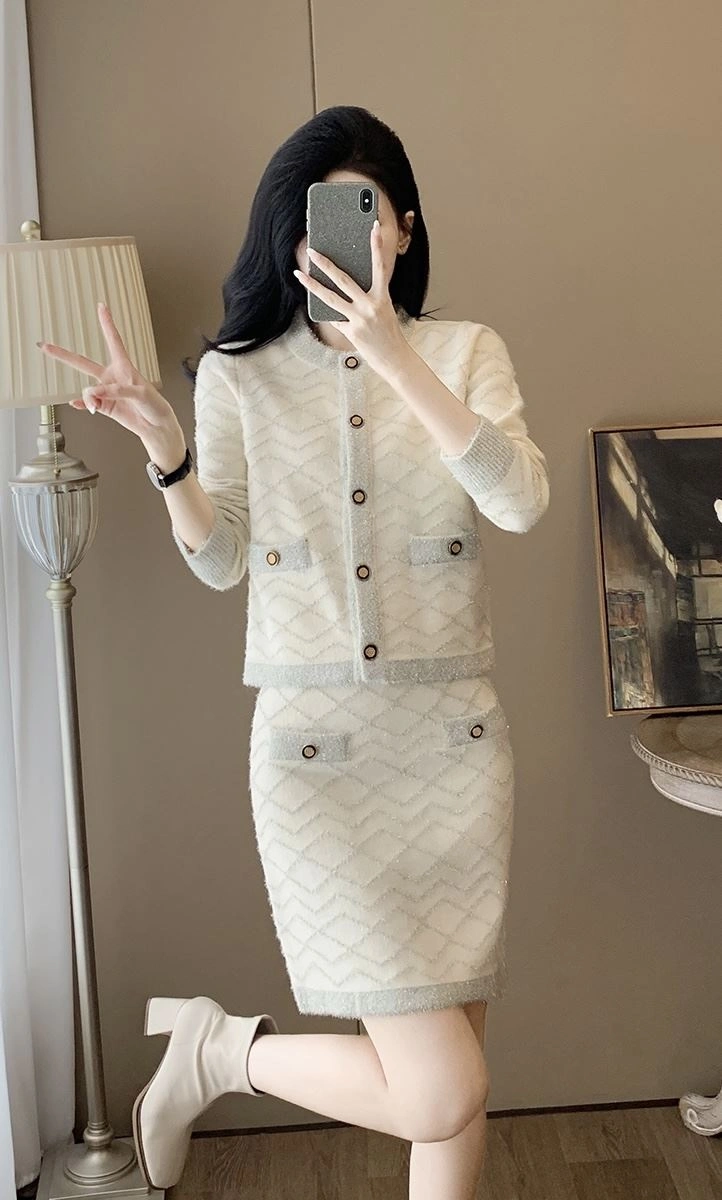 Chanel Dress Suits Resilient 111447