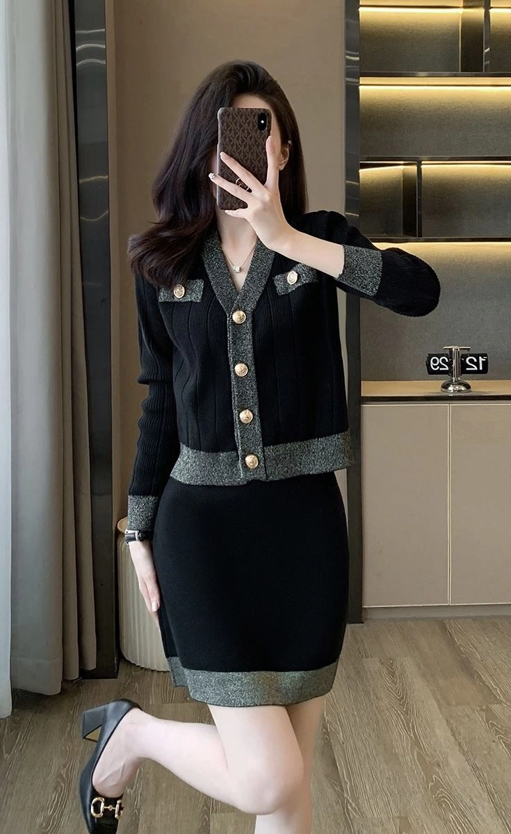 Versatile Chanel Dress Suits 111443