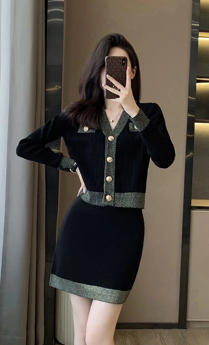 Versatile Chanel Dress Suits 111443