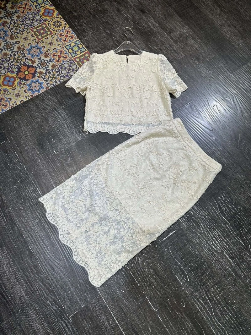 Affordable Chanel Dress Suits 109010