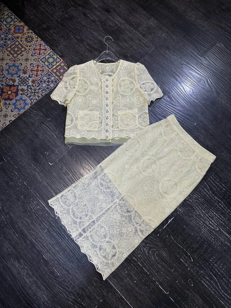 Comfortable Chanel Dress Suits 109016
