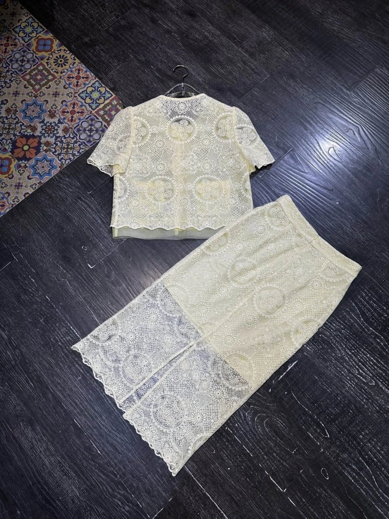 Comfortable Chanel Dress Suits 109016