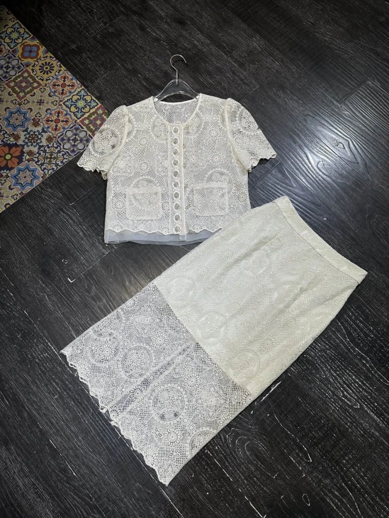 Neat Chanel Dress Suits 109014