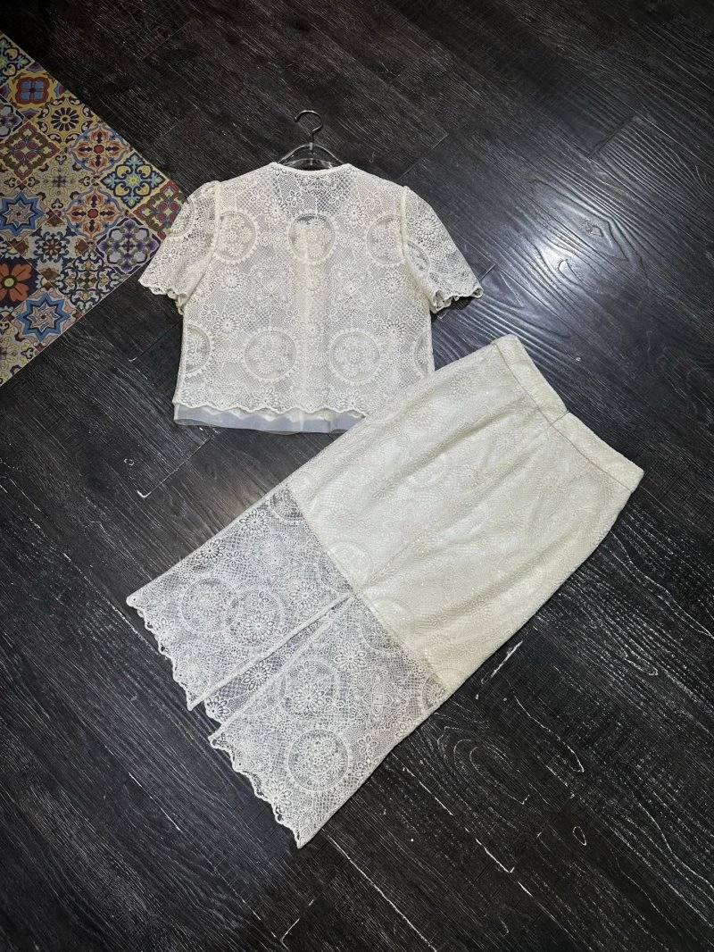 Neat Chanel Dress Suits 109014