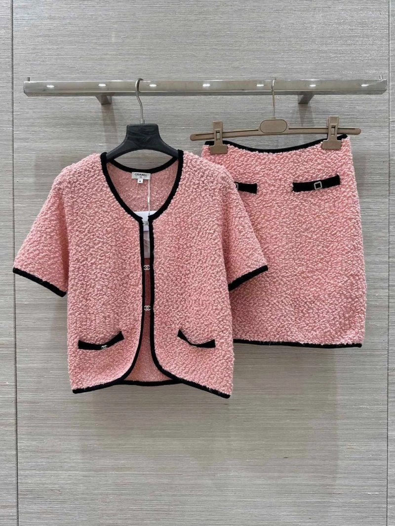 Compact Chanel Dress Suits 109000