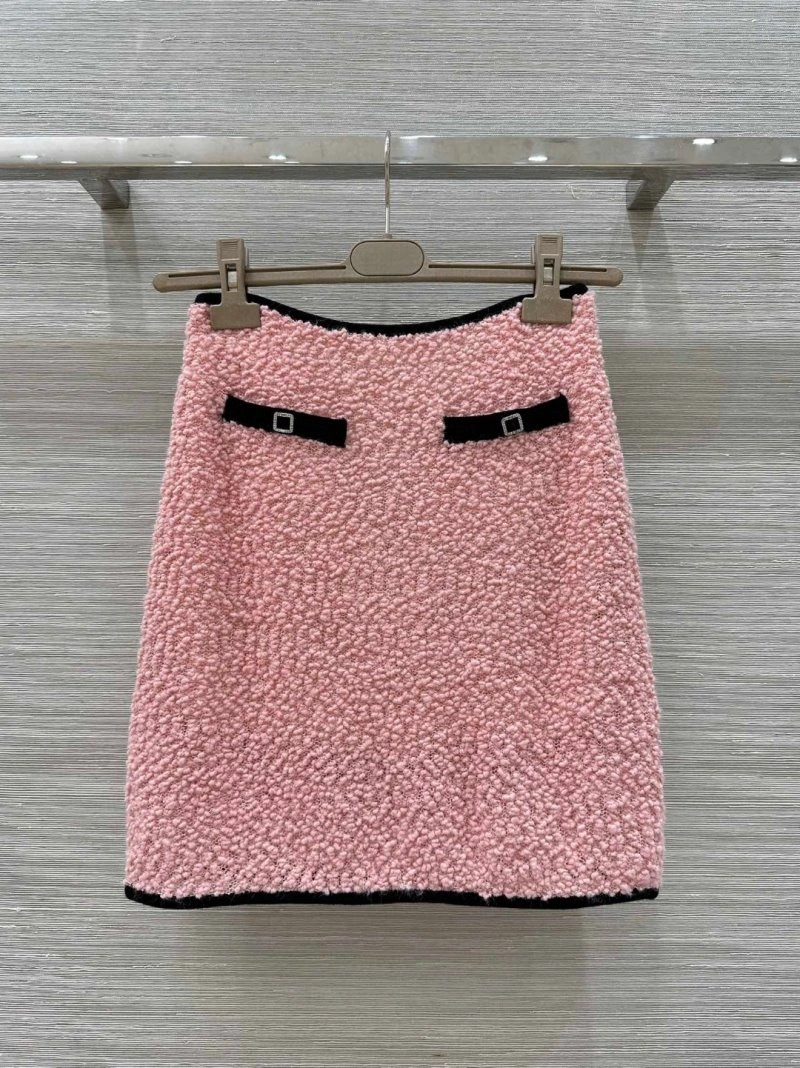 Compact Chanel Dress Suits 109000