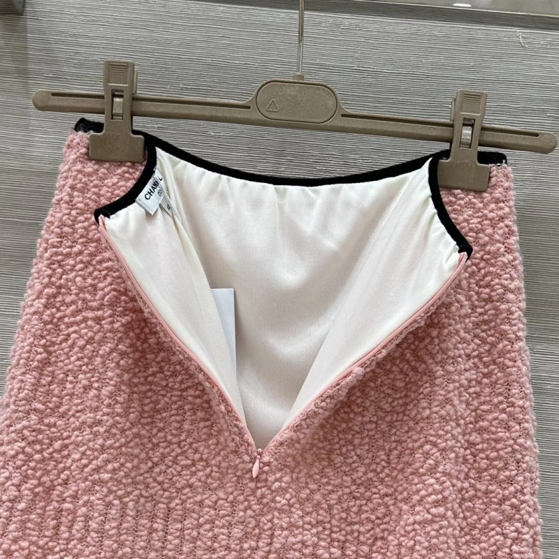 Compact Chanel Dress Suits 109000