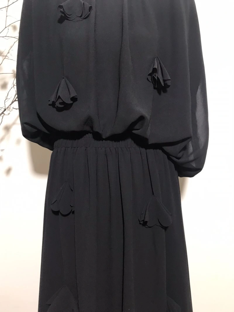 Chanel Dress Suits Snug 108979