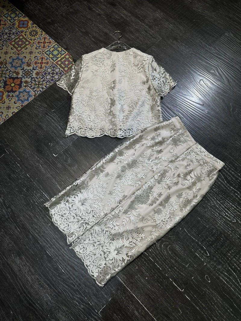 Effortless Chanel Dress Suits 110742