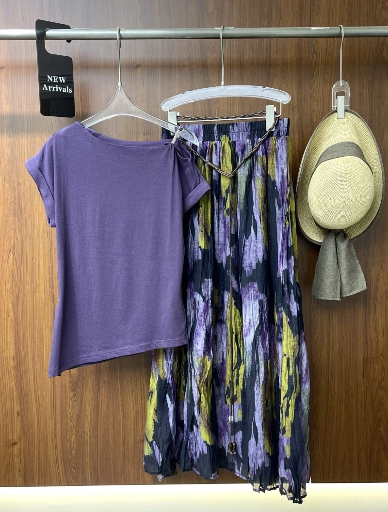 Sustainable Chanel Dress Suits 110768
