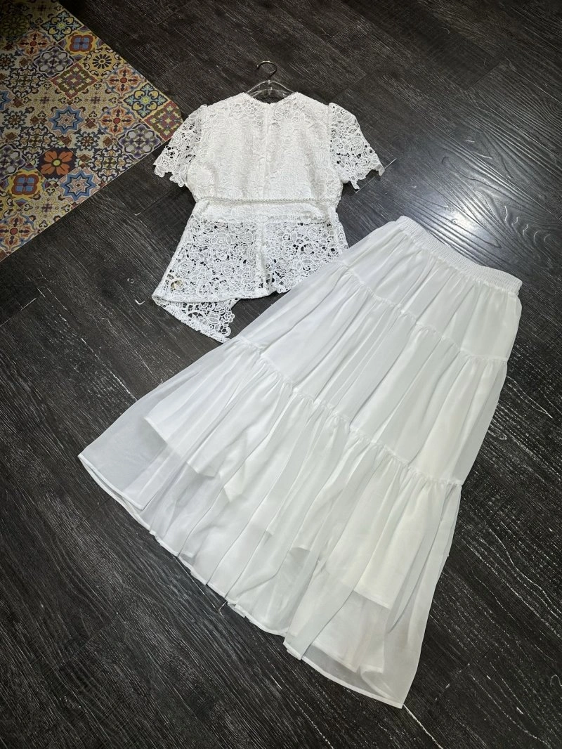 Chanel Dress Suits Compact 110760