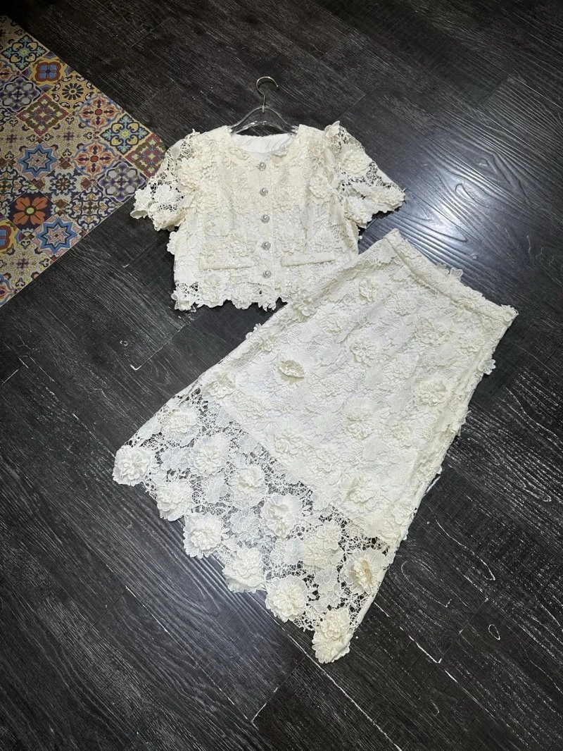 Refined Chanel Dress Suits 110731