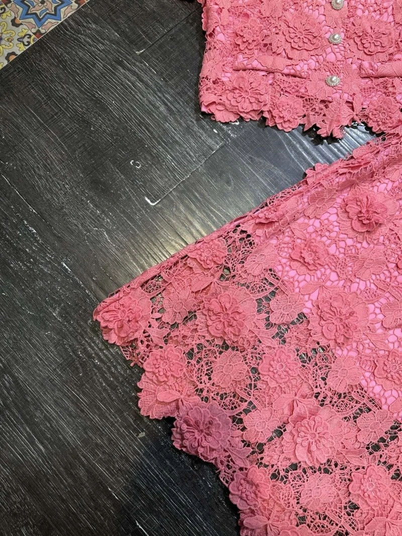 EyeCatching Chanel Dress Suits 110729