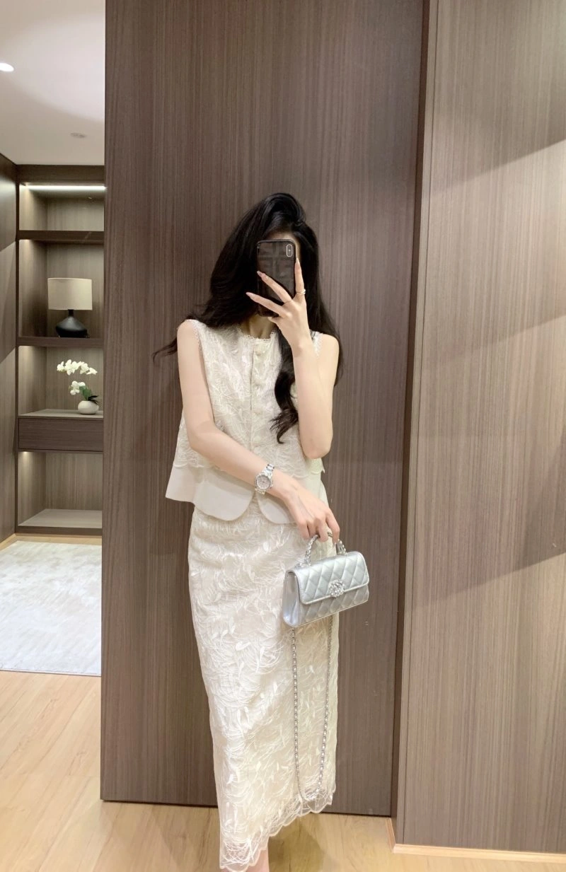 Versatile Chanel Dress Suits 110726