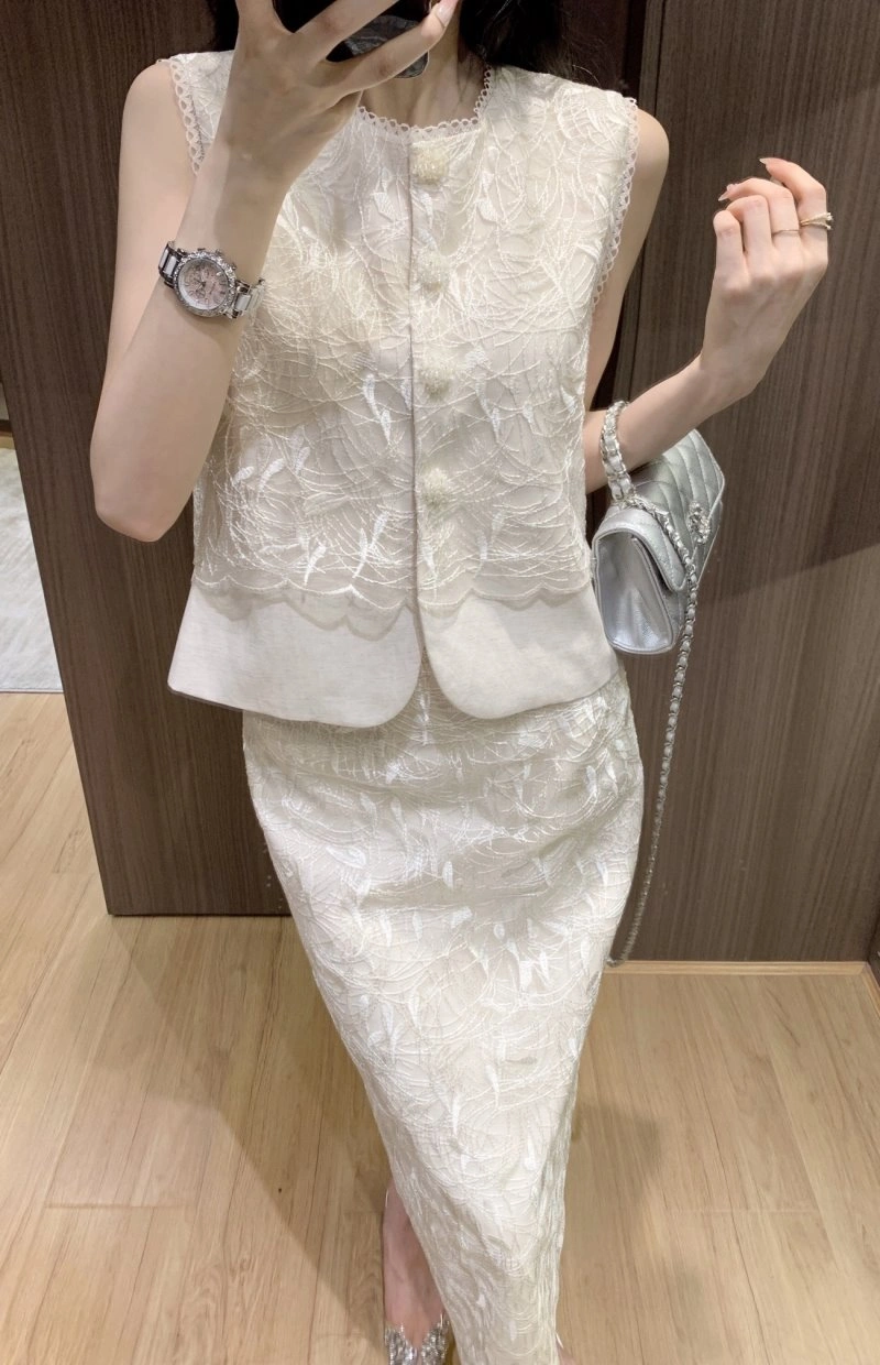 Versatile Chanel Dress Suits 110726
