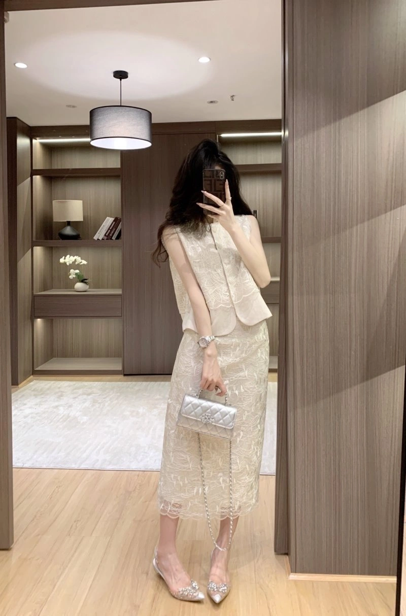 Versatile Chanel Dress Suits 110726