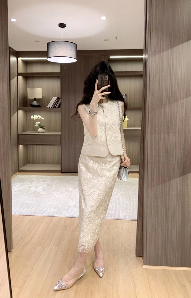 Versatile Chanel Dress Suits 110726