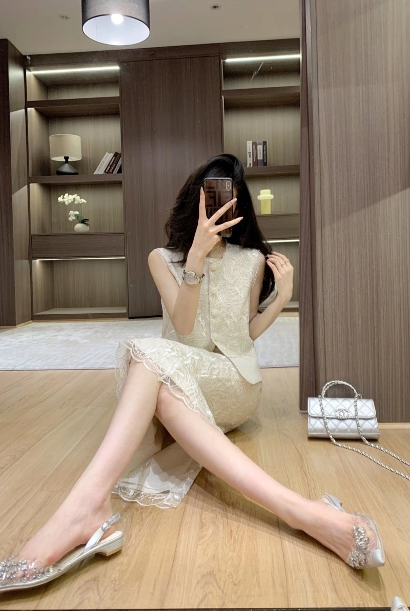 Versatile Chanel Dress Suits 110726