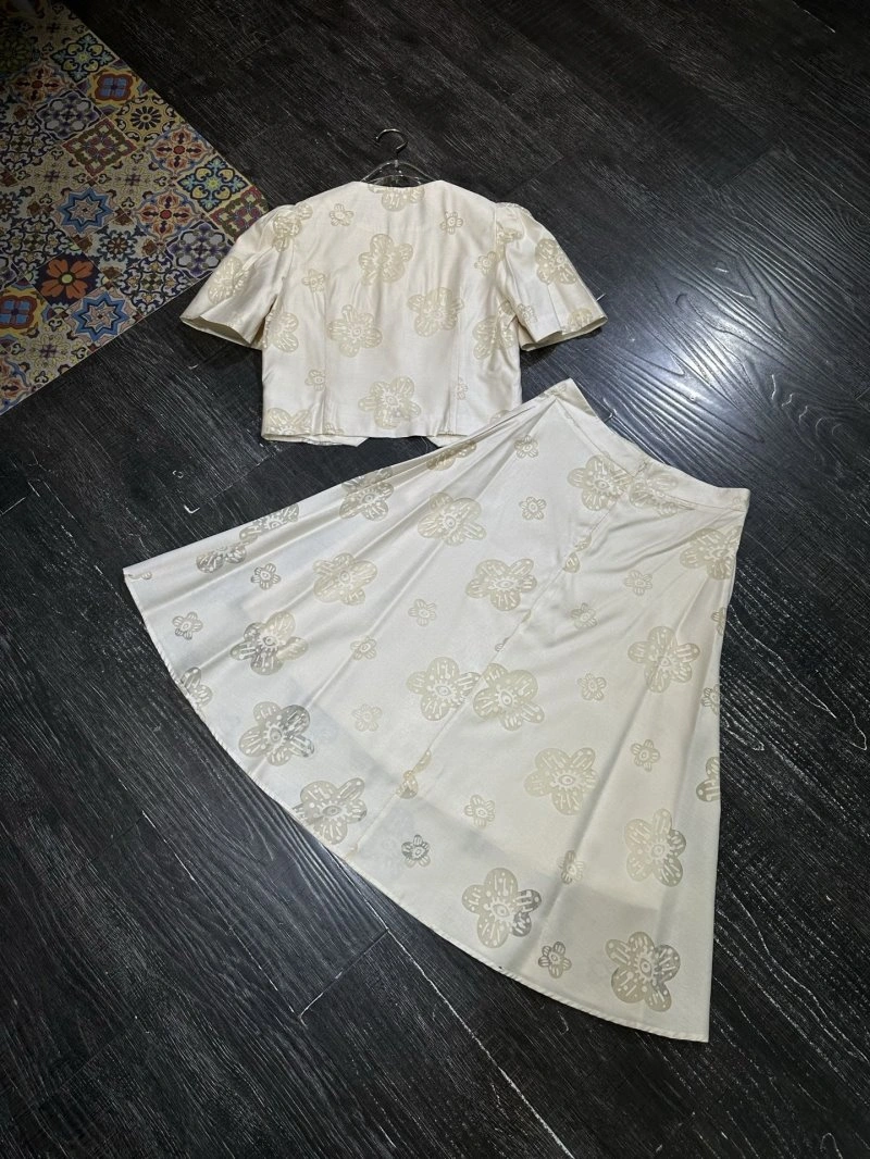 Chanel Dress Suits WellDesigned 110700