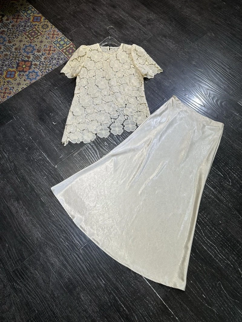 Fashionable Chanel Dress Suits 110719