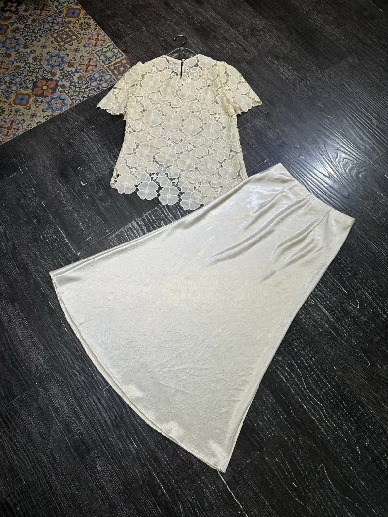 Fashionable Chanel Dress Suits 110719