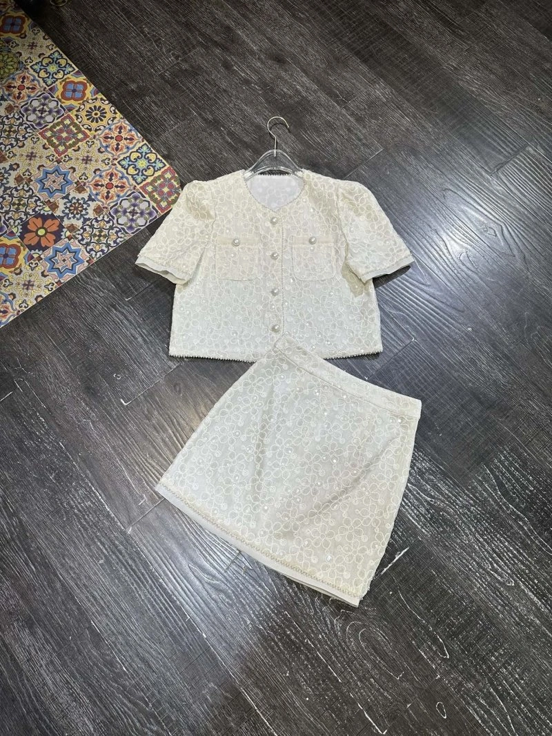 HighQuality Chanel Dress Suits 110711