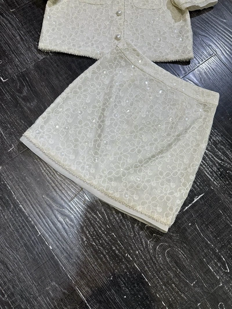 HighQuality Chanel Dress Suits 110711