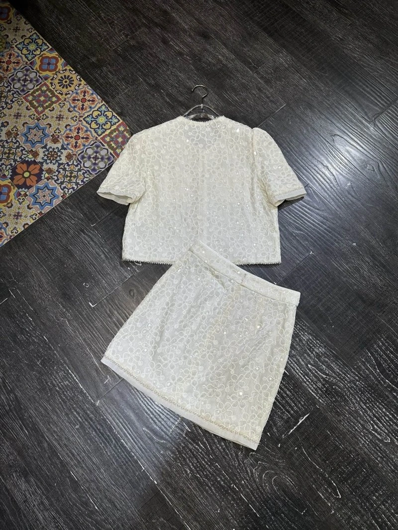 HighQuality Chanel Dress Suits 110711