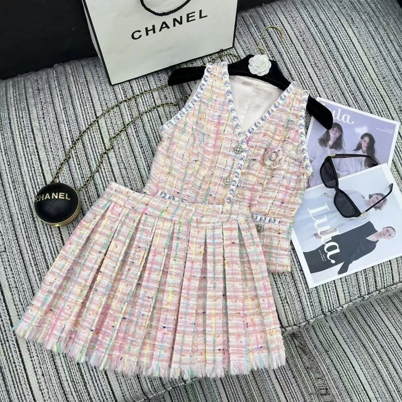 Chanel Dress Suits Bold 109865