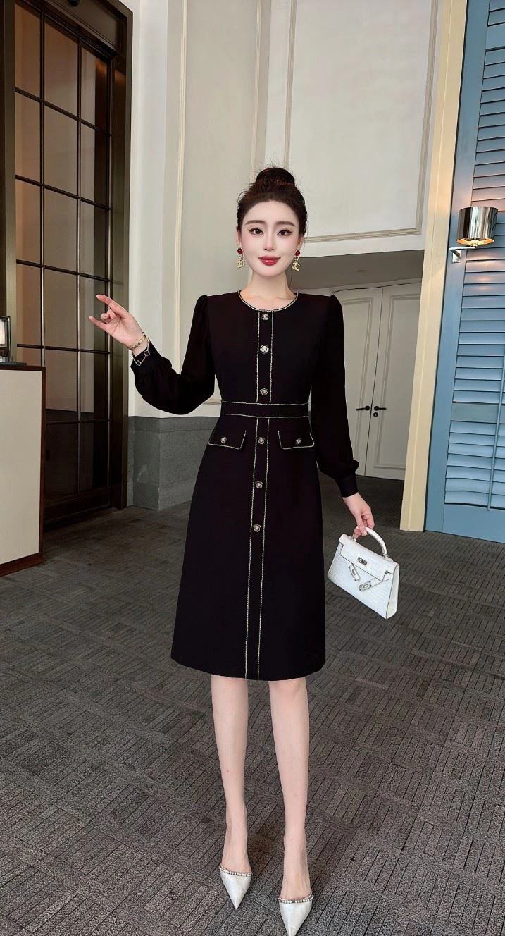 Tailored Chanel Dress 111494