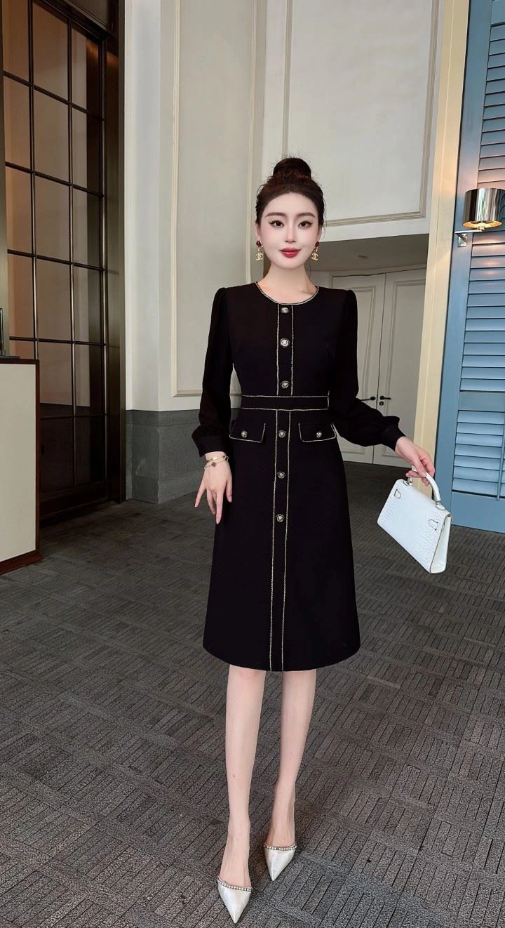 Tailored Chanel Dress 111494