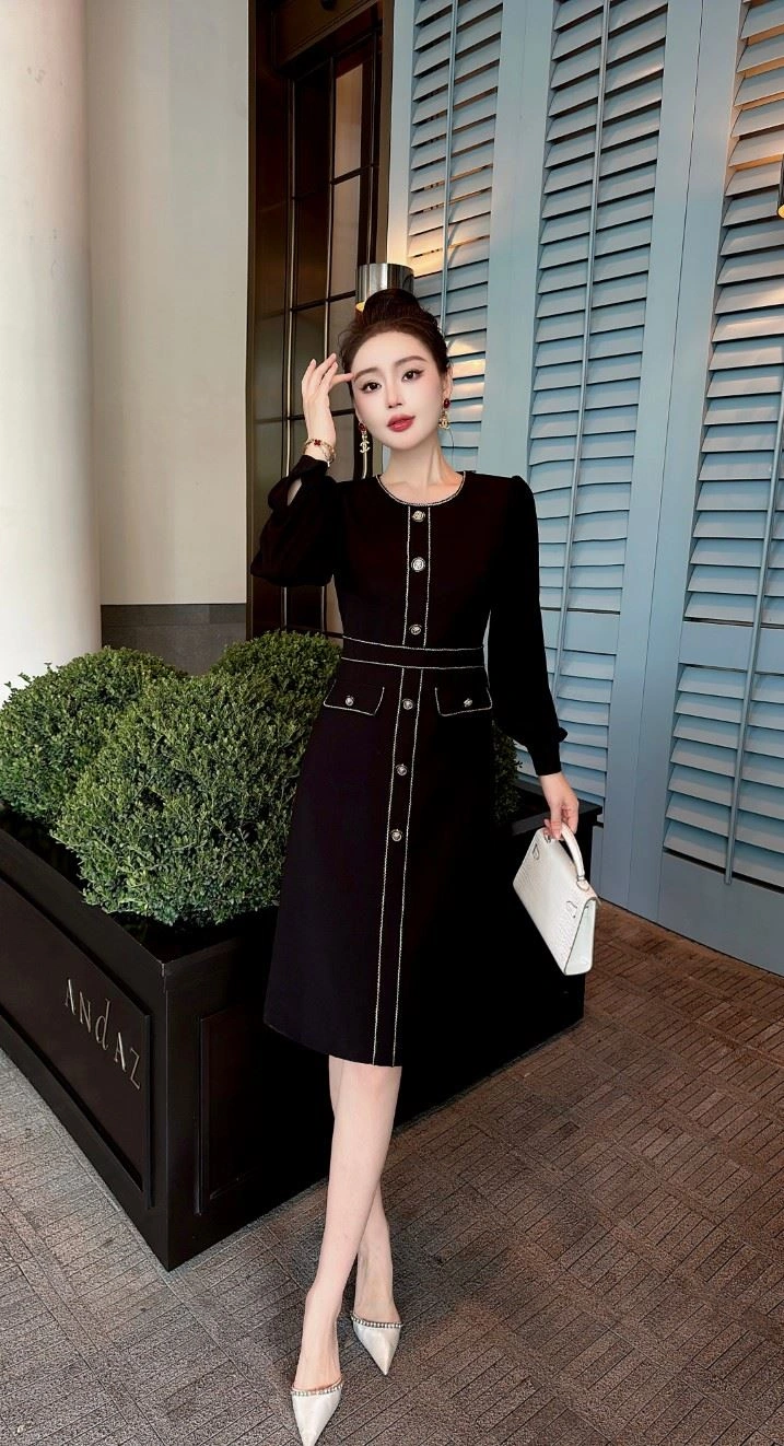 Tailored Chanel Dress 111494