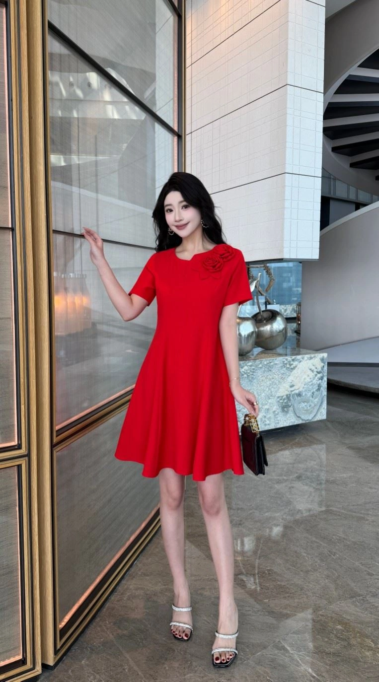 Sleek Chanel Dress 111482