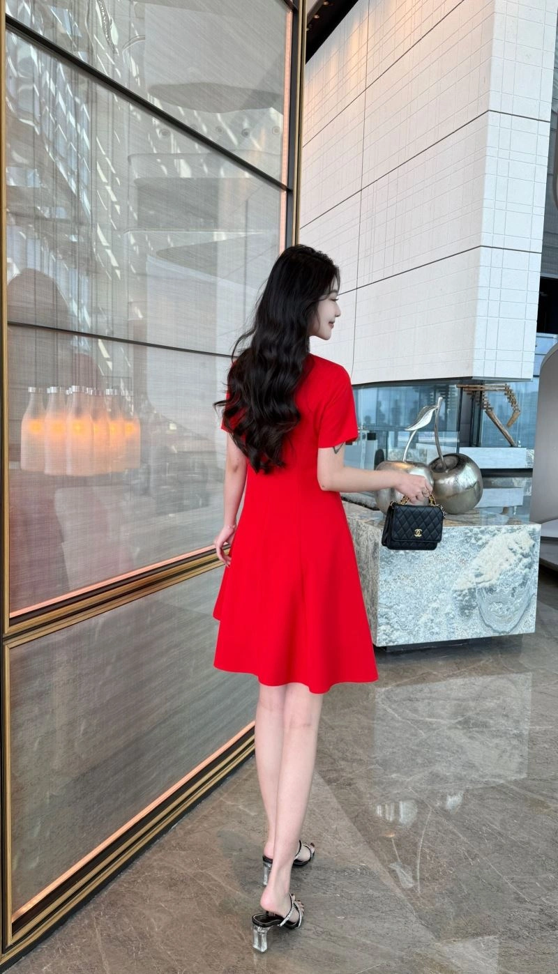 Sleek Chanel Dress 111482