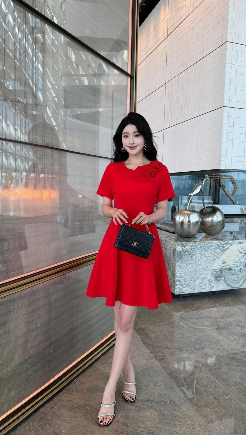 Sleek Chanel Dress 111482
