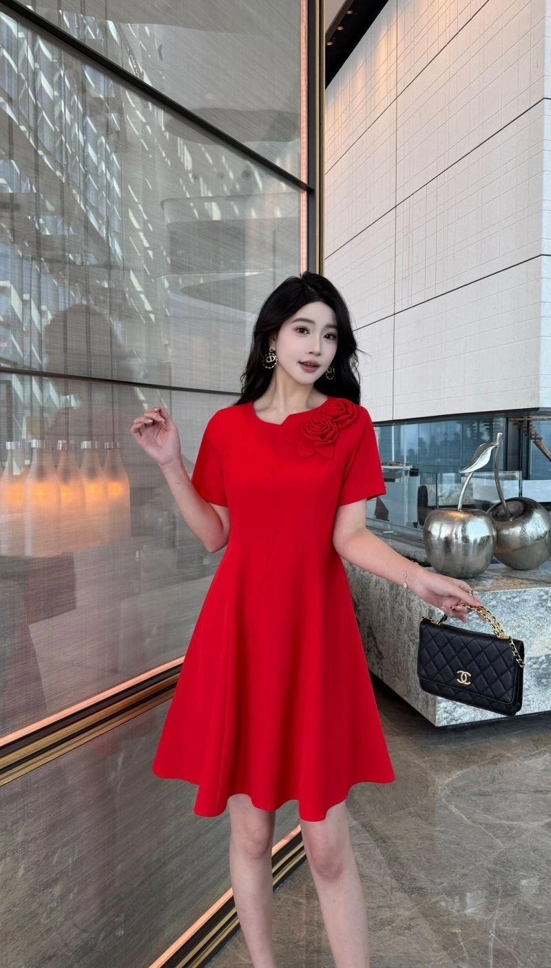 Sleek Chanel Dress 111482