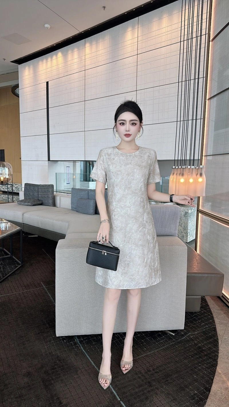 ComfortFit Chanel Dress 109297