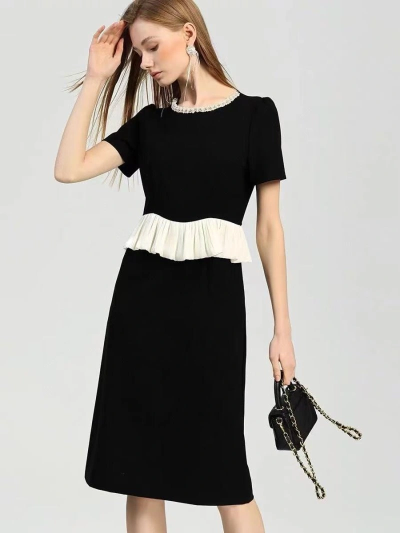 Cozy Chanel Dress 109260