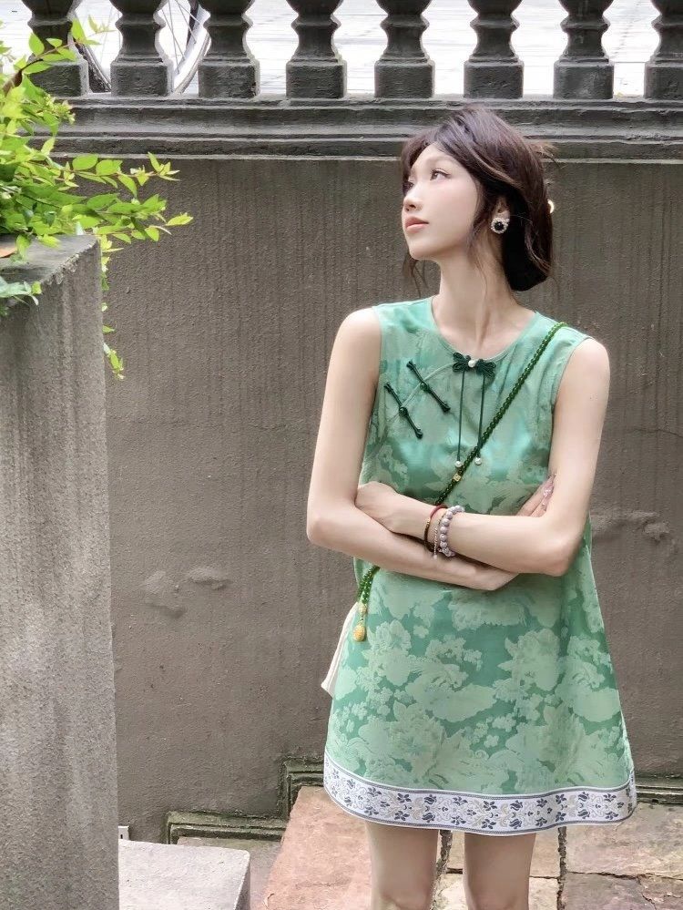 Neat Chanel Dress 109262