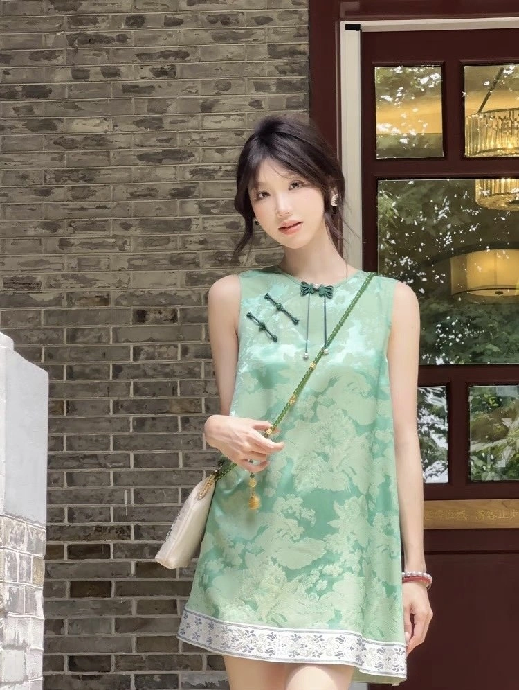 Neat Chanel Dress 109262