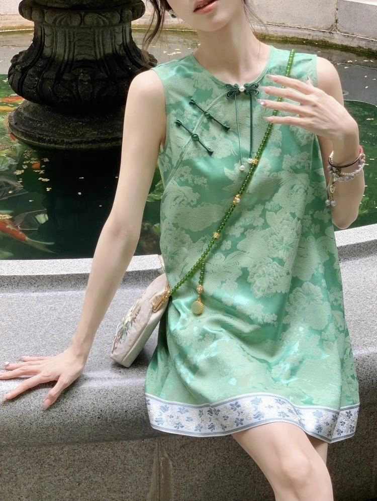 Neat Chanel Dress 109262