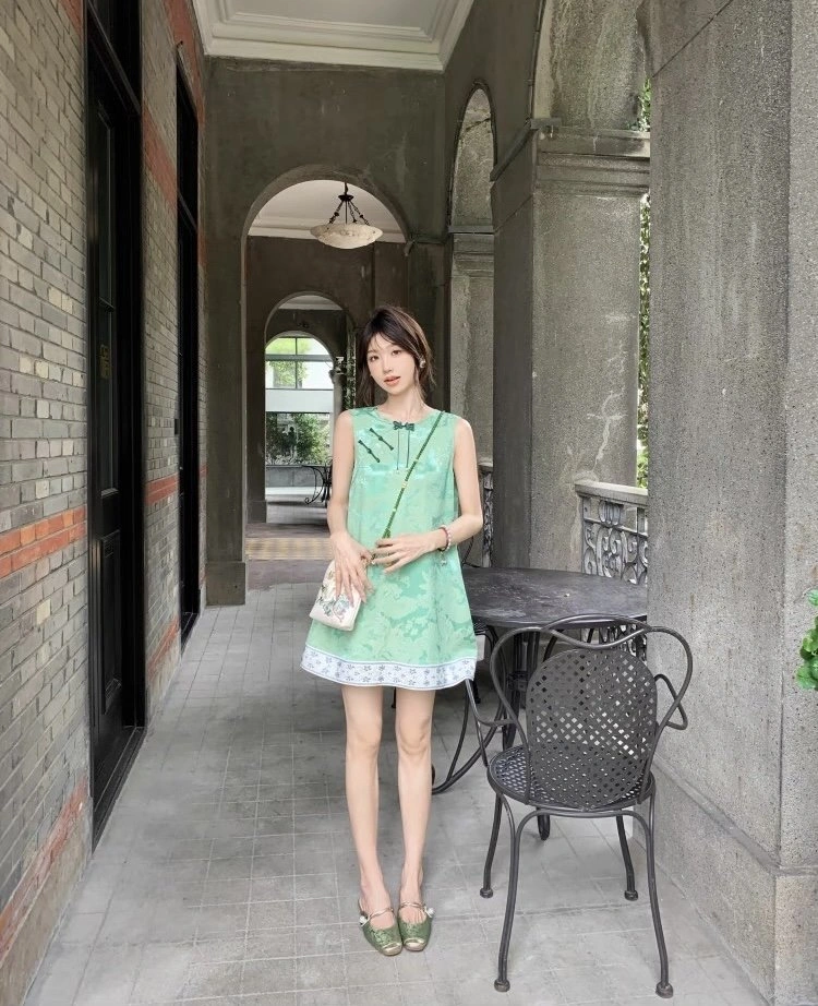 Neat Chanel Dress 109262