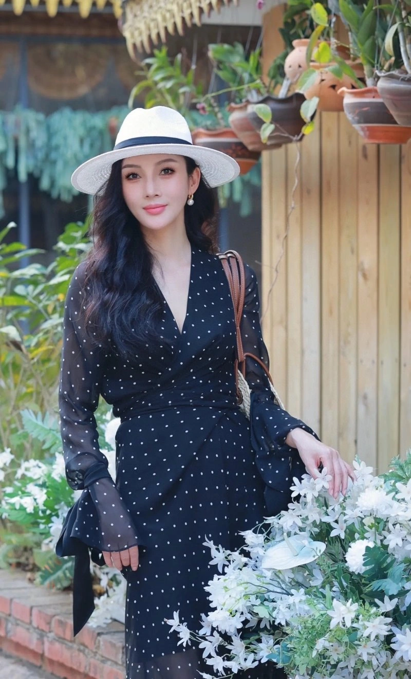 Modern Chanel Dress 109248