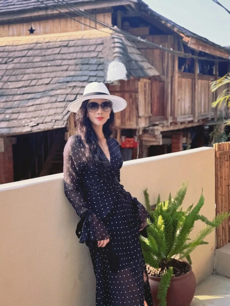 Modern Chanel Dress 109248
