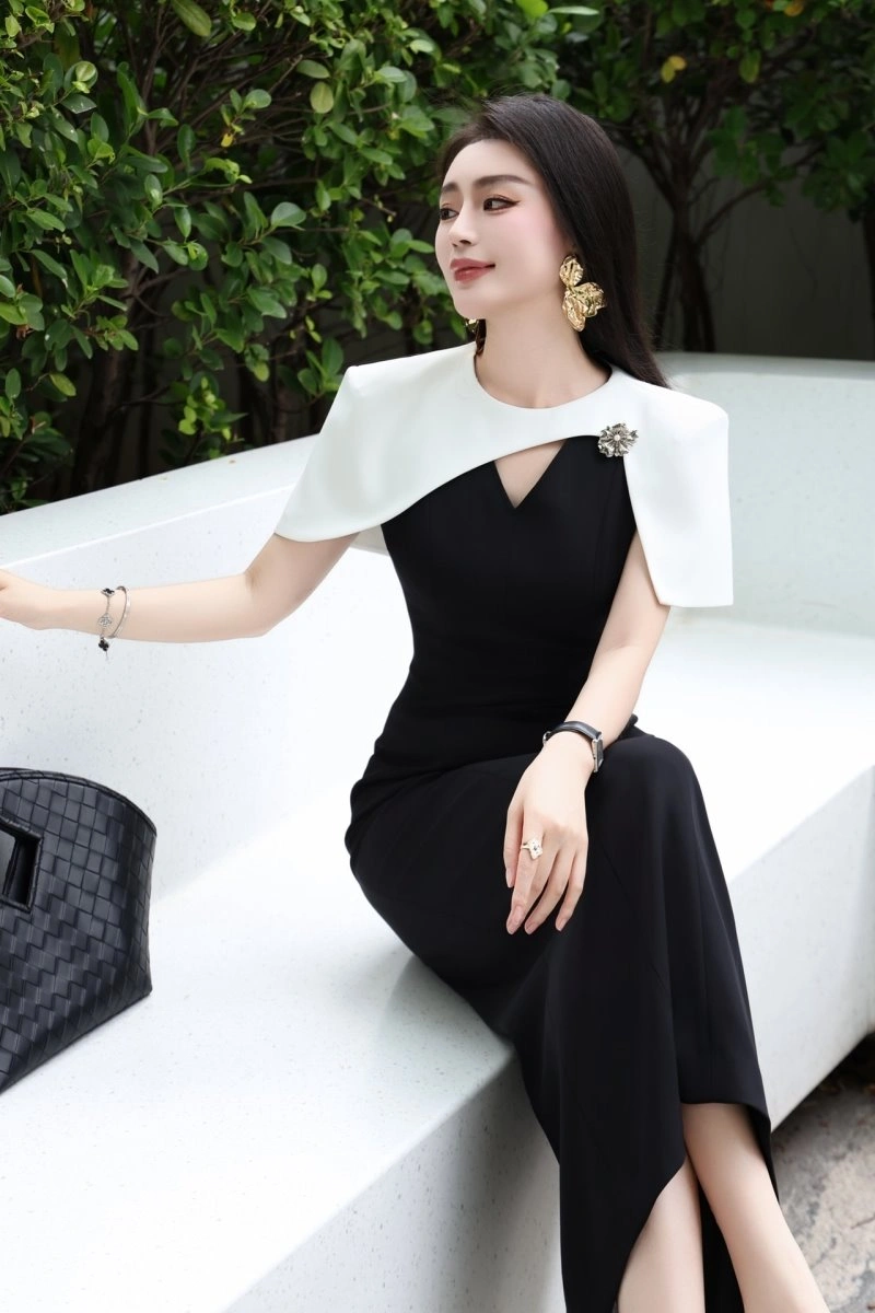 Breathable Chanel Dress 109230