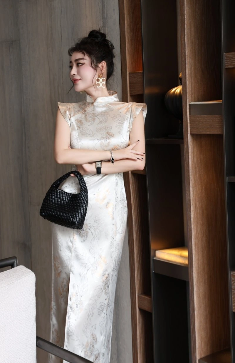 Lightweight Chanel Dress 109235