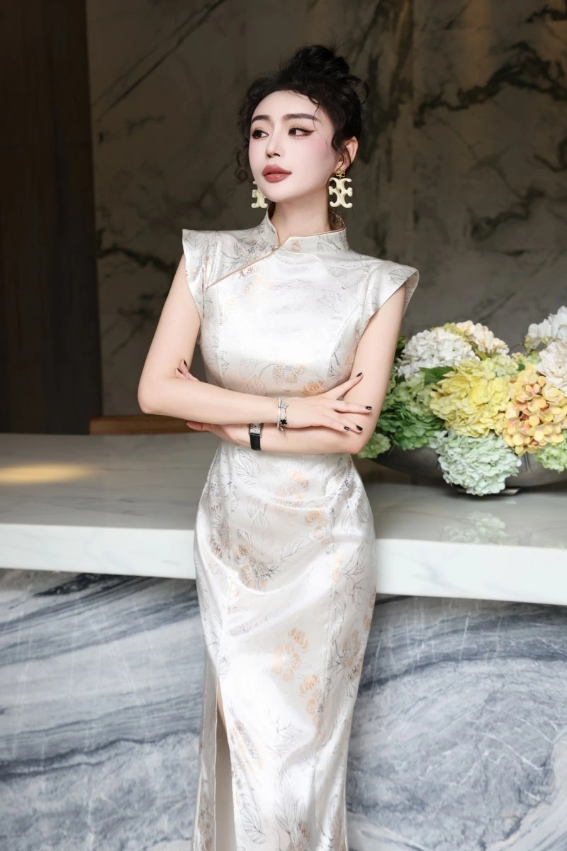 Lightweight Chanel Dress 109235