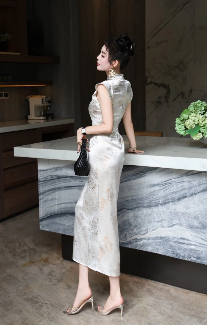 Lightweight Chanel Dress 109235